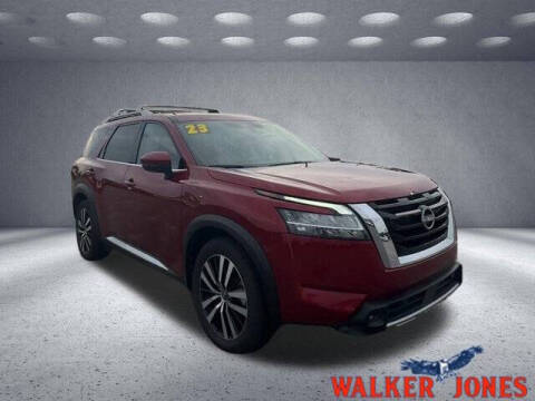 2023 Nissan Pathfinder Platinum