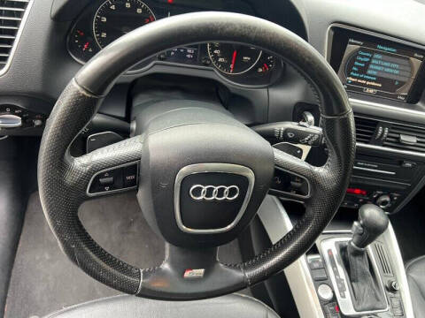 2012 Audi Q5 3.2 quattro Premium Plus