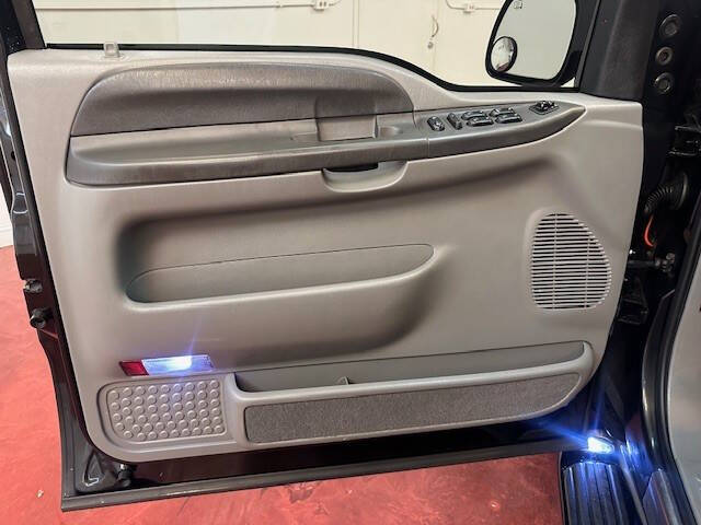 2003 Ford Excursion XLT