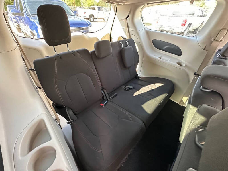 2017 Chrysler Pacifica LX