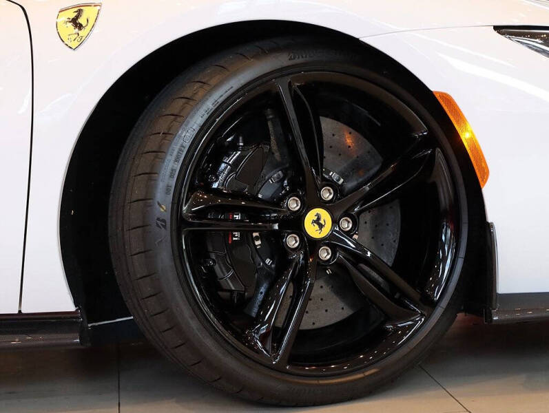 2025 Ferrari 296 GTS