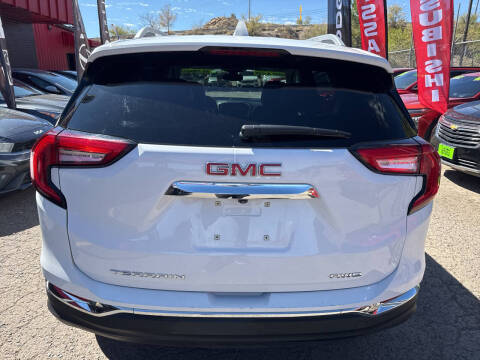 2024 GMC Terrain SLT