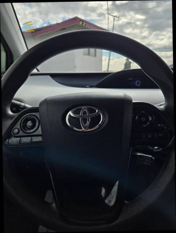 2019 Toyota Prius LE AWD-e