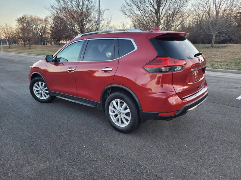 2017 Nissan Rogue SV