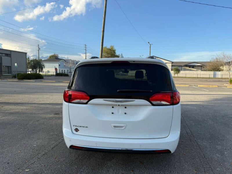 2018 Chrysler Pacifica Touring L