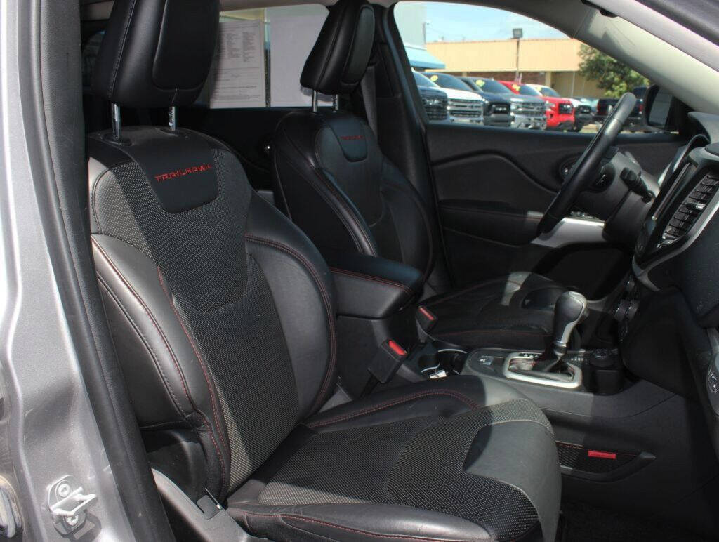 2018 JEEP Cherokee SUV / Crossover - $22,495