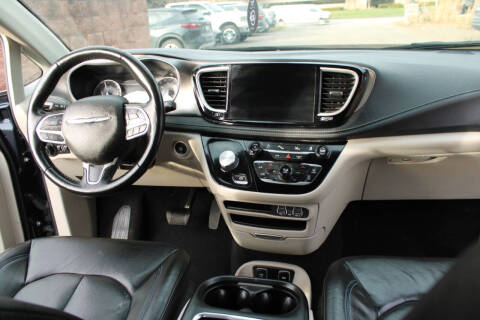 2021 Chrysler Pacifica Touring L