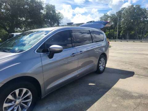2017 Chrysler Pacifica Touring