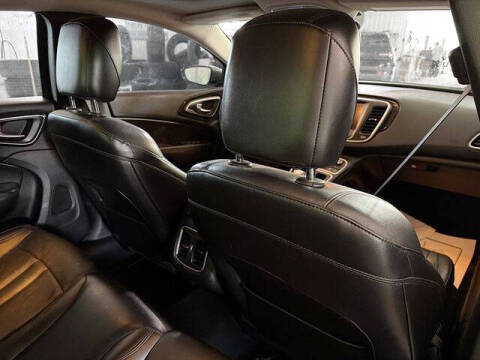 2015 Chrysler 200 C