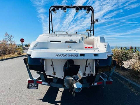 2001 Four Winns FUNSHIP 254