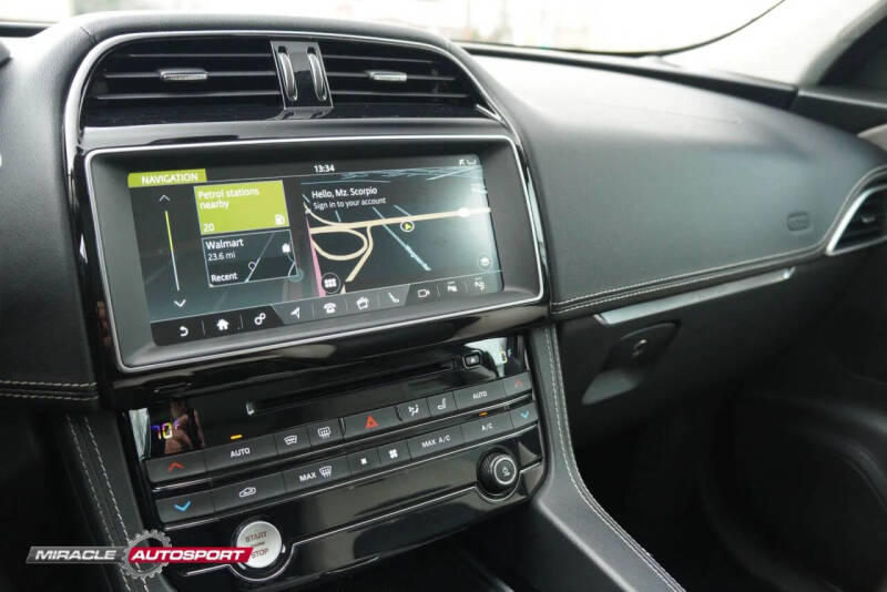 2018 Jaguar F-PACE S