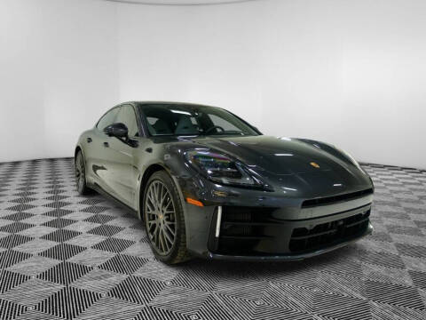 2025 Porsche Panamera 4