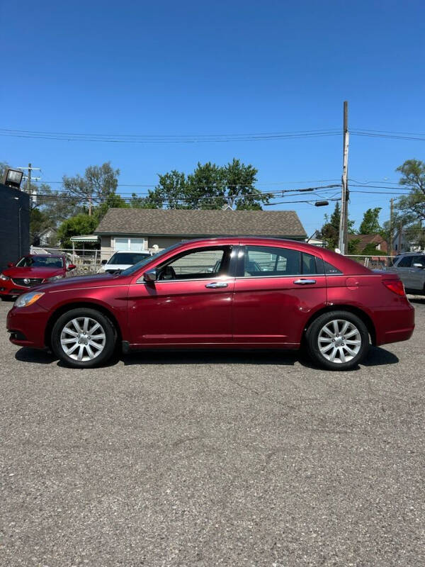 2012 Chrysler 200 Limited photo 5