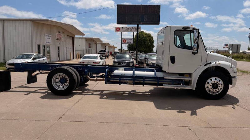 2016 Freightliner S2 Chassis