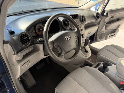 2007 Kia Rondo