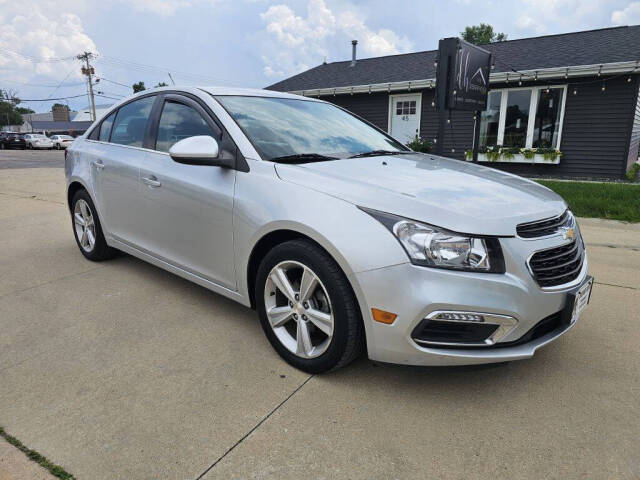 2015 Chevrolet Cruze for sale at Bigfoot Auto in Hiawatha, IA