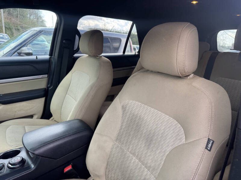 2017 Ford Explorer