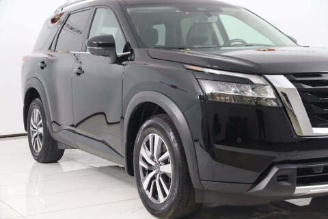 2023 Nissan Pathfinder SL