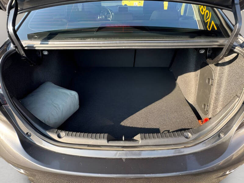 2015 Mazda MAZDA3 i Touring