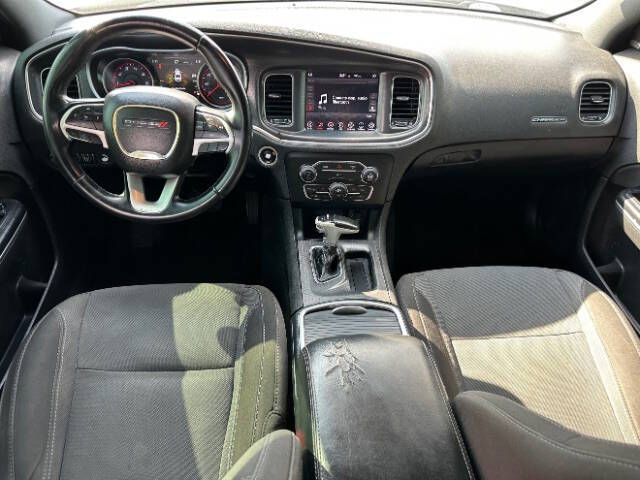 2017 Dodge Charger SXT