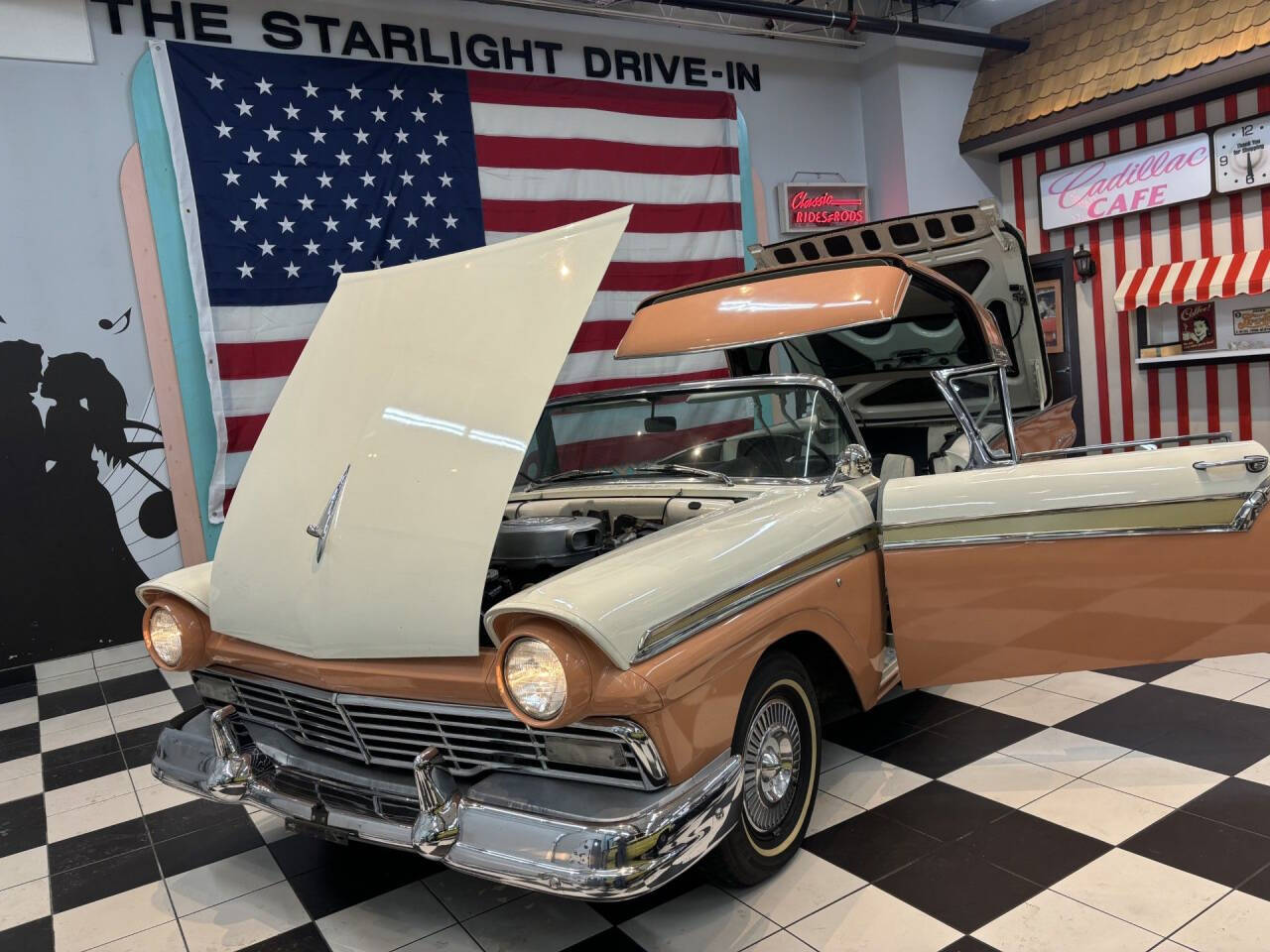 1957 Ford Skyliner 4