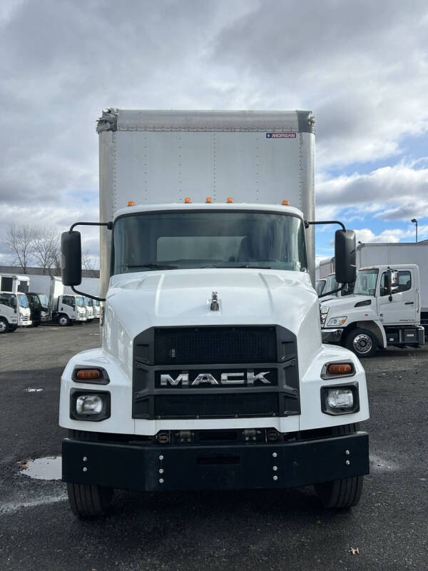 2023 Mack MD6