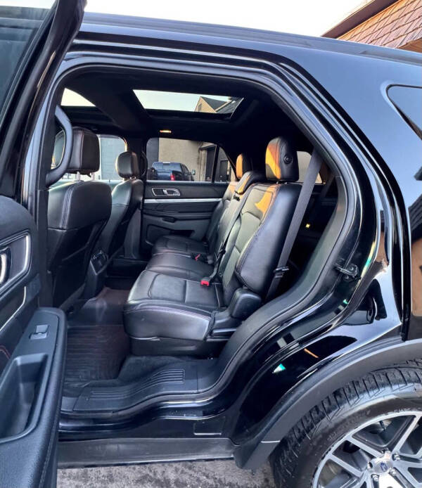 2016 Ford Explorer Sport