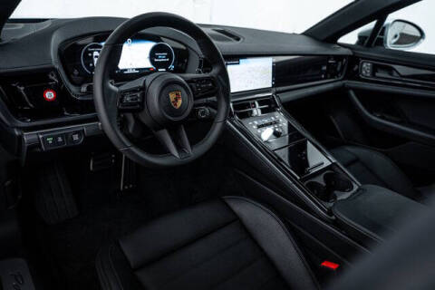 2025 Porsche Panamera 4