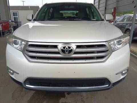 2013 Toyota Highlander for sale at Auto Haus Imports in Grand Prairie TX