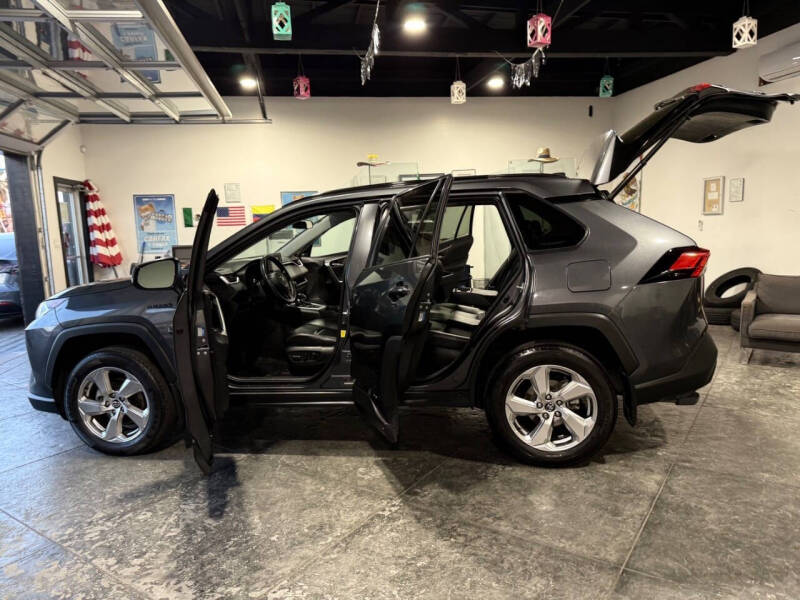 2021 Toyota RAV4 Hybrid XLE Premium