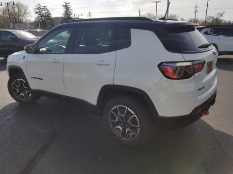 2025 Jeep Compass Trailhawk