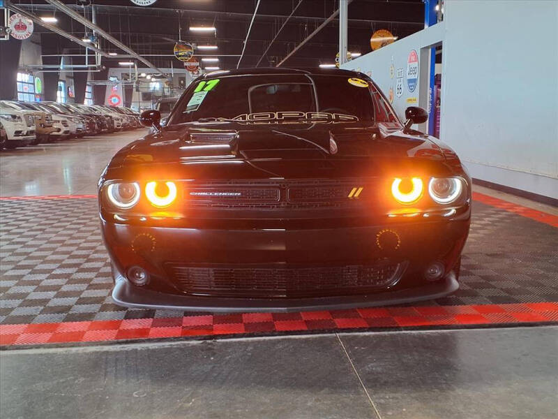 2017 Dodge Challenger SXT