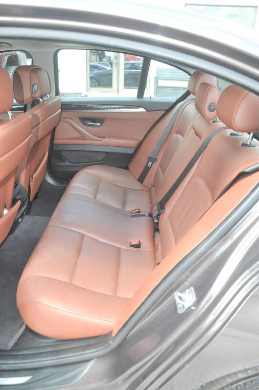 2013 BMW 5 Series 528i
