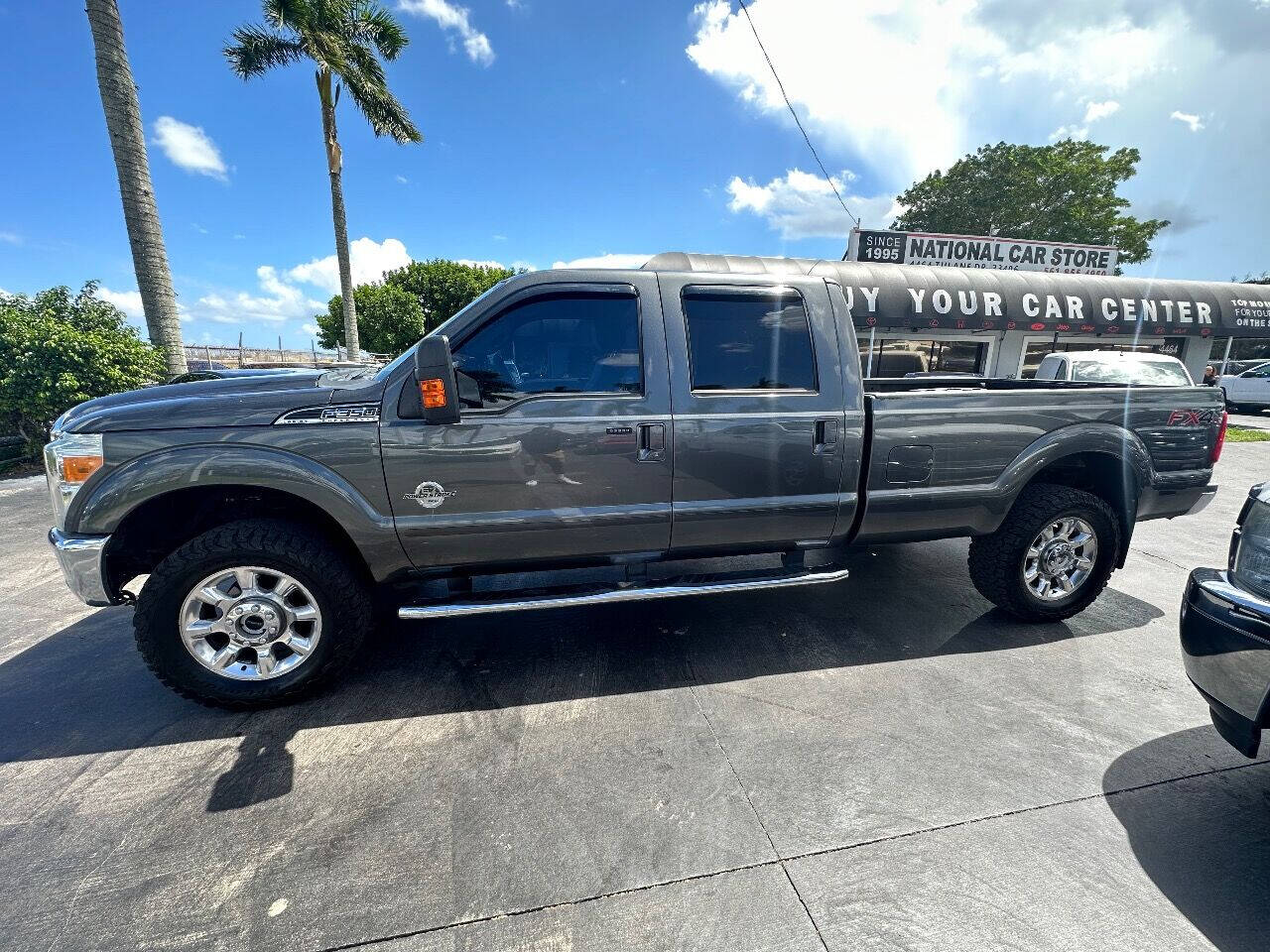 2015 FORD F-350 Pickup - $28,900