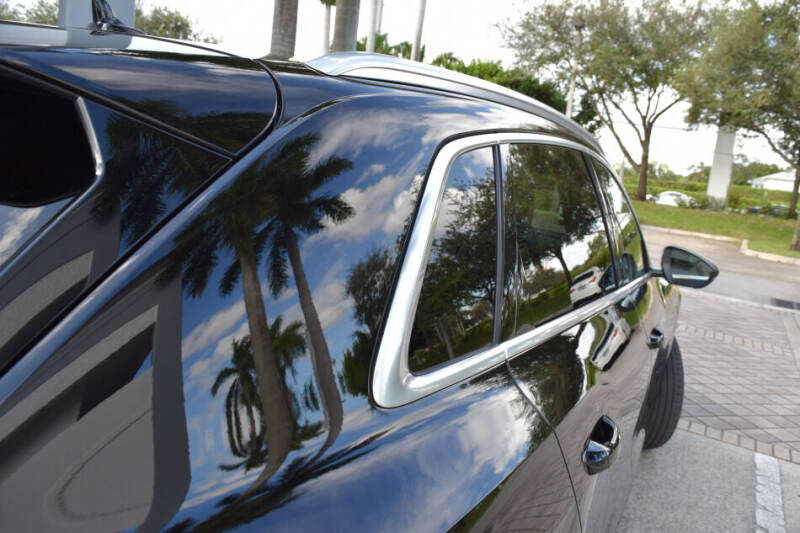 2022 Audi e-tron quattro Premium