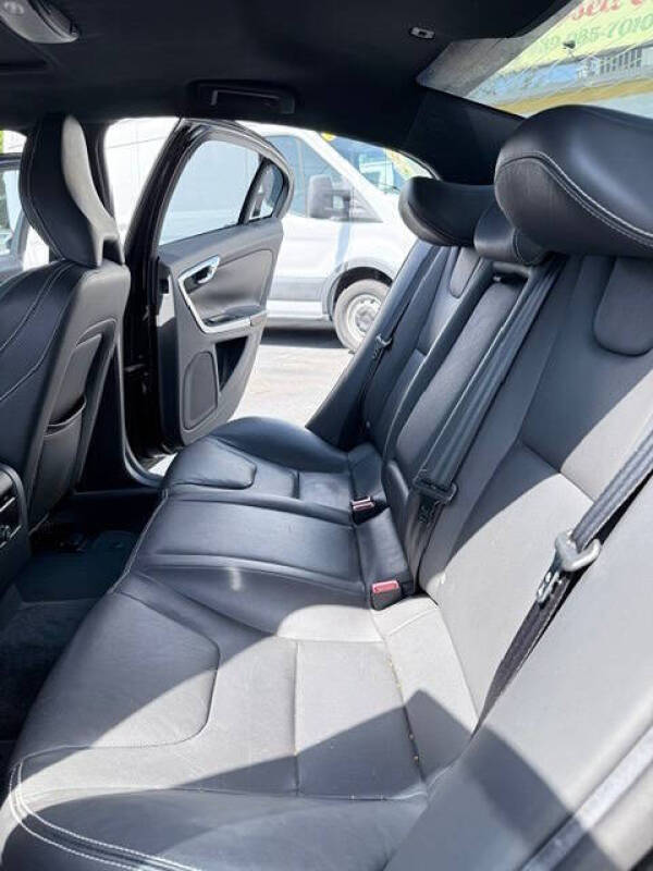 2016 Volvo S60 T5 Drive-E Premier