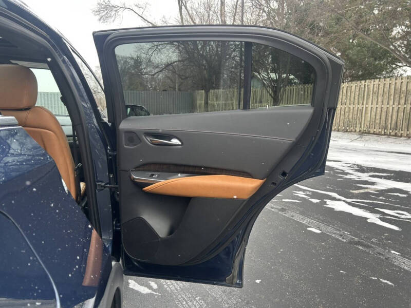 2020 Cadillac XT4 Premium Luxury