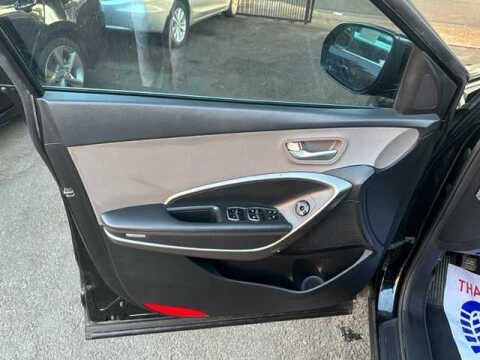 2017 Hyundai Santa Fe SE