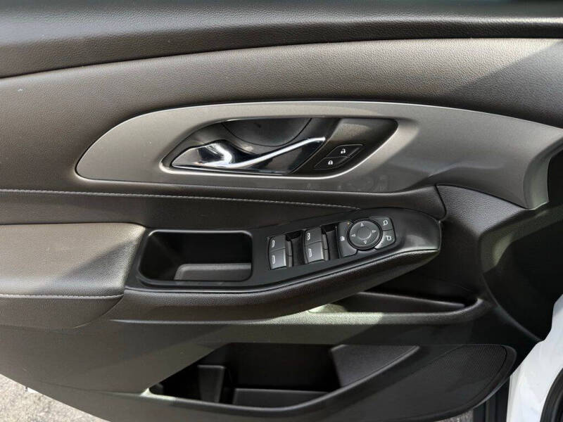 2023 Chevrolet Traverse LT