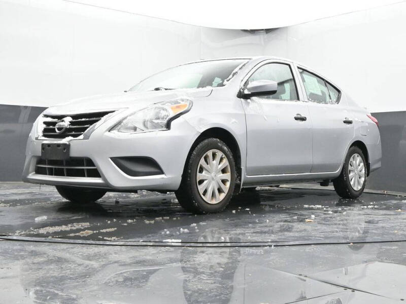 2019 Nissan Versa S Plus