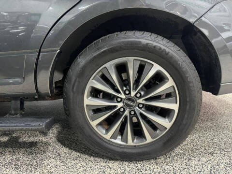 2016 Lincoln Navigator Select