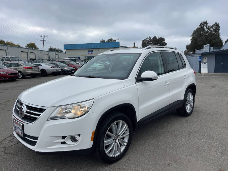 2011 Volkswagen Tiguan SEL