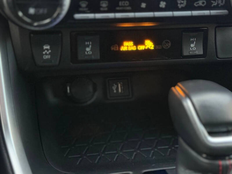 2024 Toyota RAV4 Prime SE