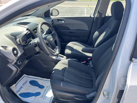 2016 Chevrolet Sonic LT Auto