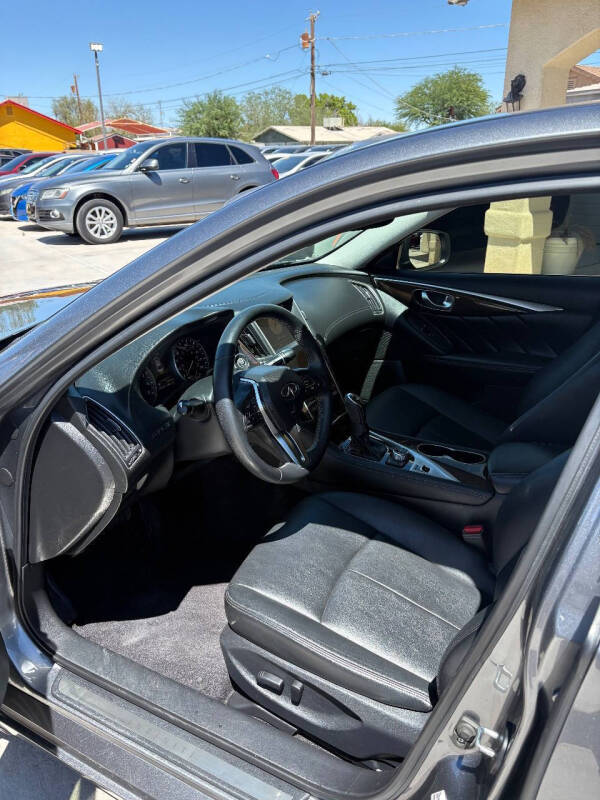 2018 Infiniti QX30 Essential