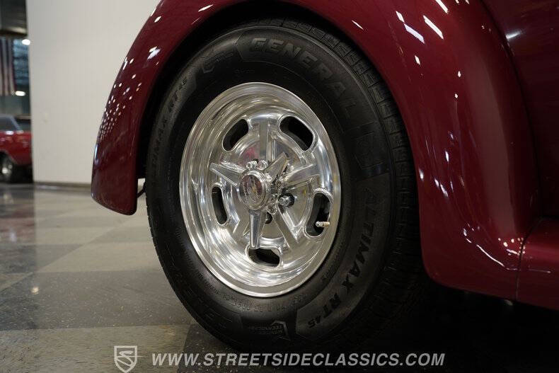 1937 Ford Cabriolet