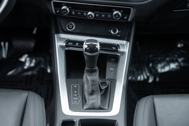 2022 Audi Q3 quattro S line Prem Plus 45 TFSI