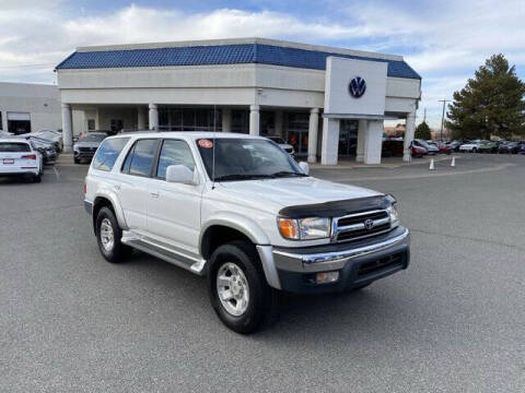 2000 Toyota 4Runner SR5