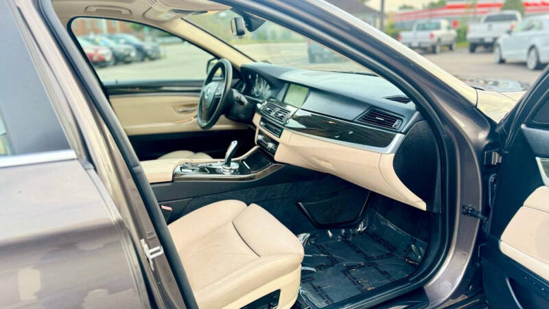 2013 BMW 5 Series 528i