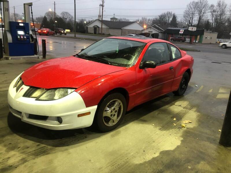 2004 Pontiac Sunfire for sale at JE Auto Sales LLC in Indianapolis IN
